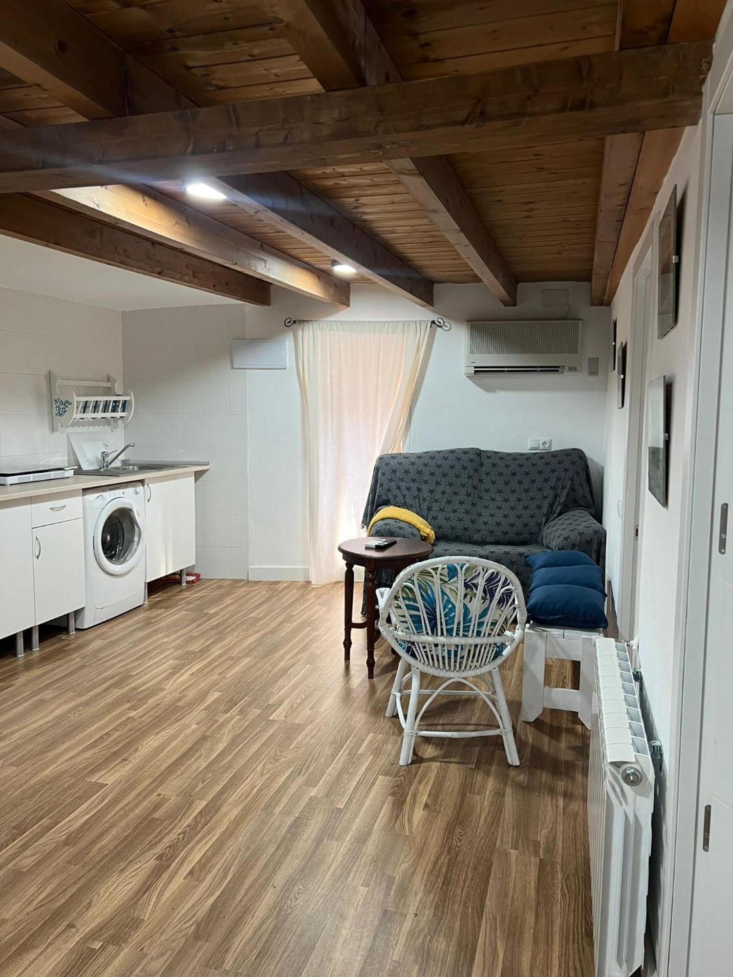 La Golondrina Apartment Candeleda Exterior photo